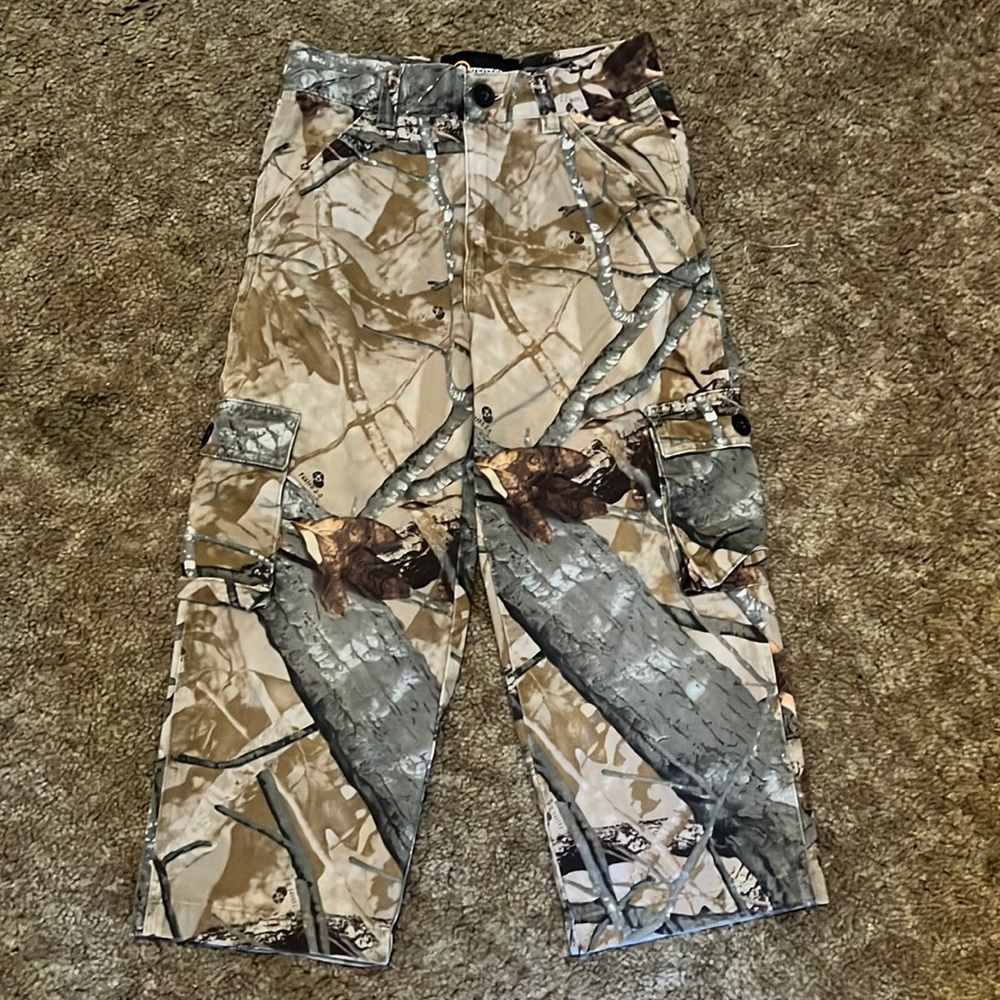 Boys size 6/7 Outfitters Ridge camo pants